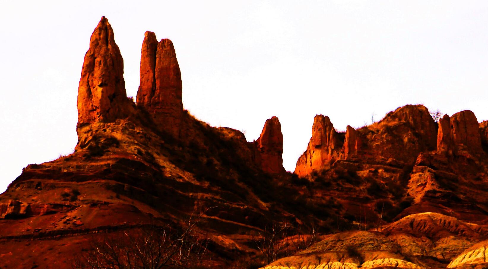 府谷五里丹霞犀牛峰