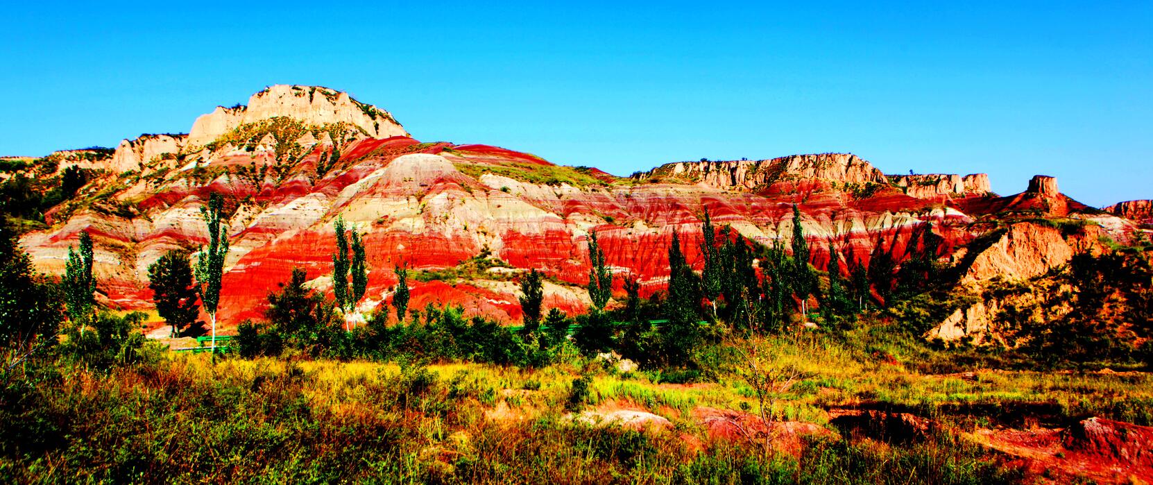 府谷五里丹霞犀牛峰