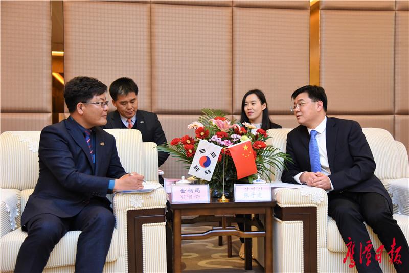 韩国全罗南道顺天市代表团来我市友好访问张子建会见代表团一行
